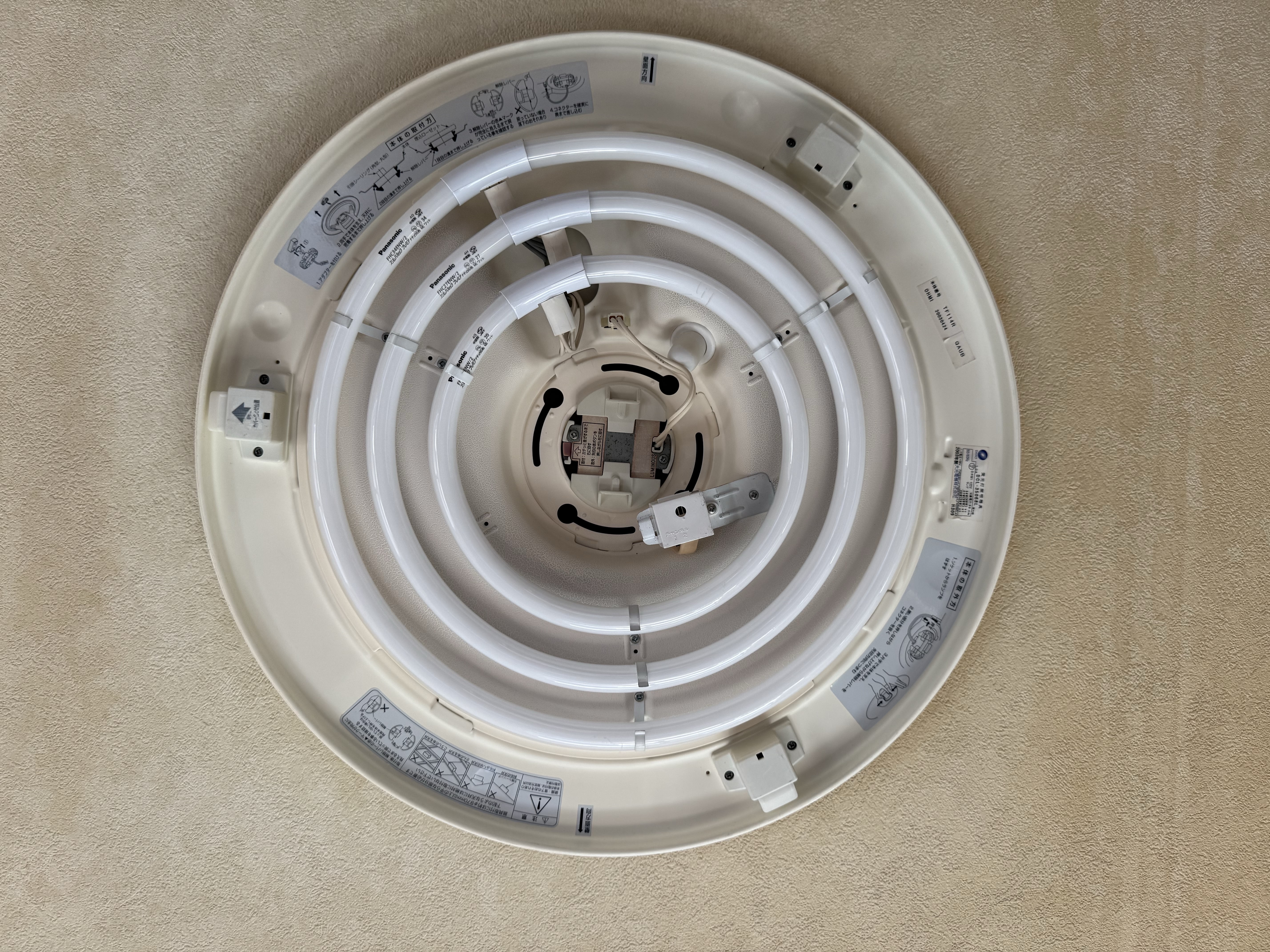 シーリングライトのLED化は必ずしも工事が必要なわけではない